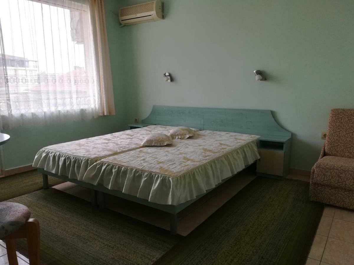 Guest House Georgieva Ravda Exterior foto